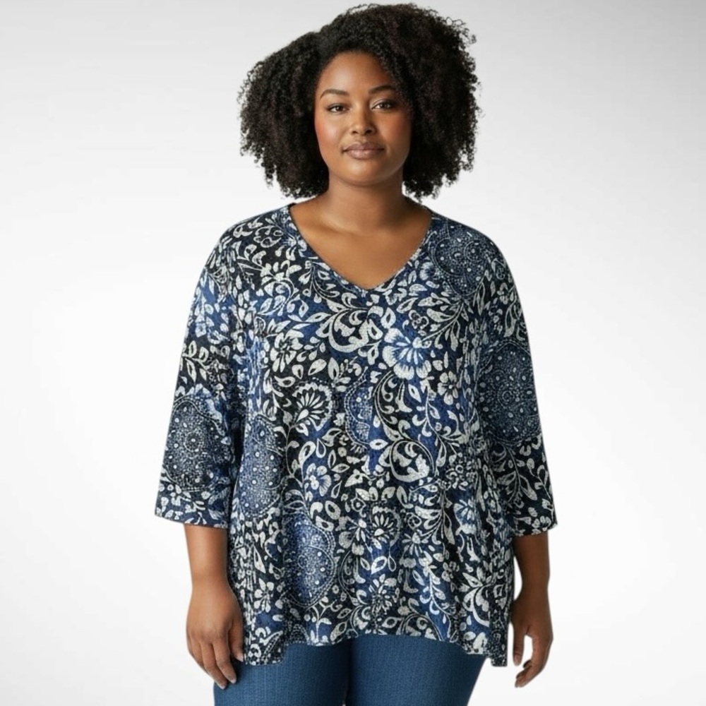Westport Plus Size Navy Printed V-Neck Pullover Top 3/4-Sleeves